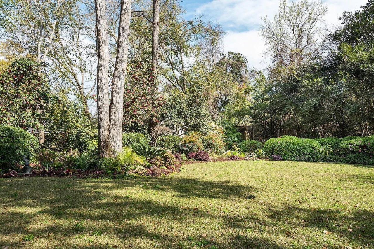 32 Jamestown Road Photo 18