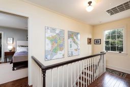 32 Jamestown Road photo 4