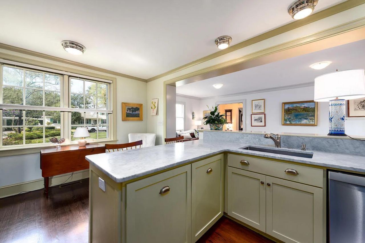 32 Jamestown Road Photo 8