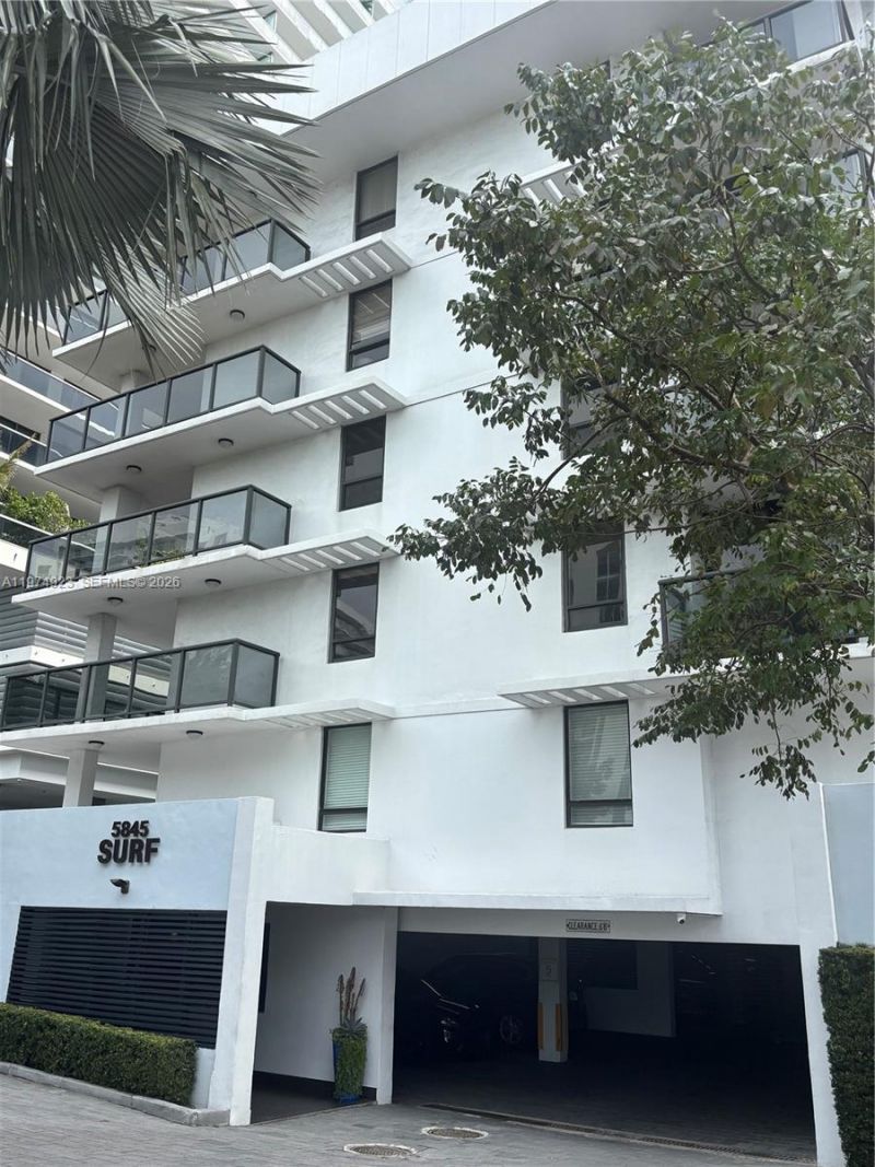 5845 Collins Ave , Unit 106, Miami Beach, FL 33140 Photo