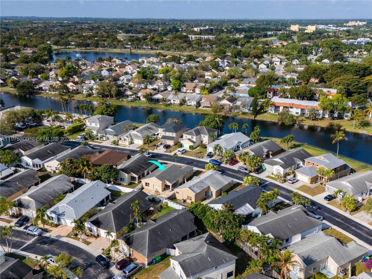 216 W Riverbend Dr , Sunrise, FL 33326 Photo