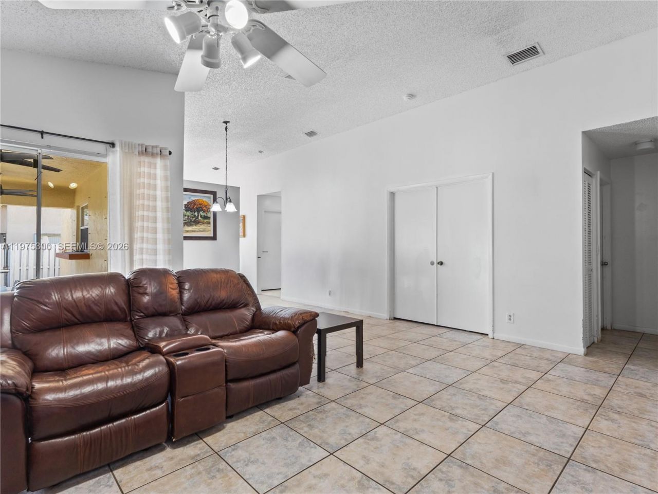 216 W Riverbend Dr , Sunrise, FL 33326 Photo