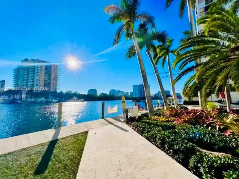 2670 E Sunrise Blvd , Unit 1402, Fort Lauderdale, FL 33304 Photo