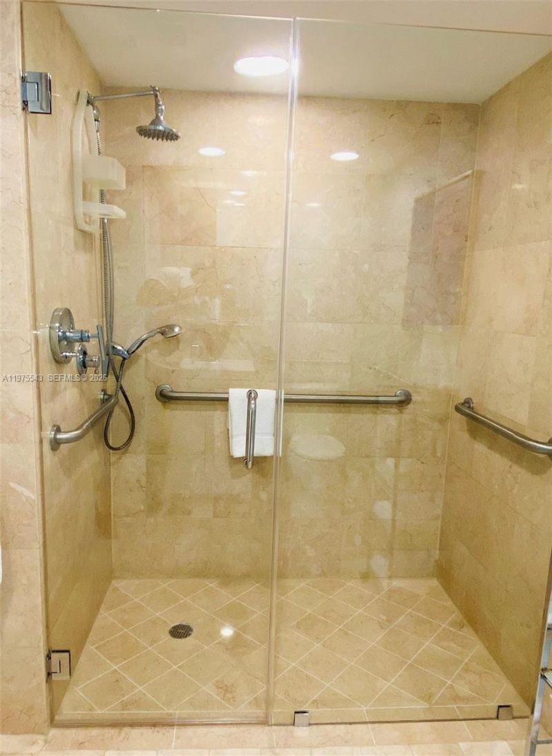 2670 E Sunrise Blvd , Unit 1402, Fort Lauderdale, FL 33304 Photo