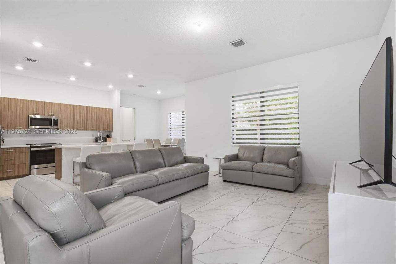 4409 SW 173rd Ave, Miramar, FL 33029 Photo