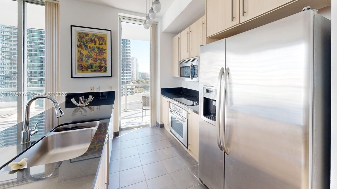 79 SW 12th St , Unit 2206-S, Miami, FL 33130 Photo