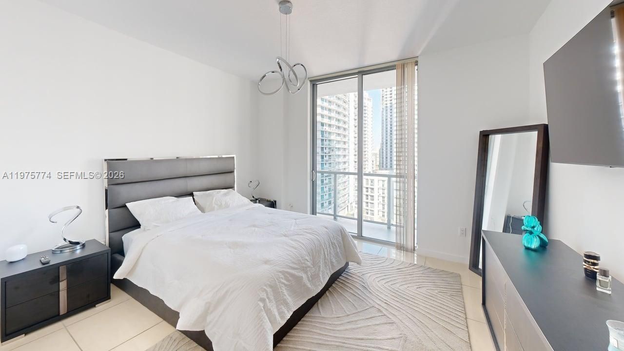 79 SW 12th St , Unit 2206-S, Miami, FL 33130 Photo