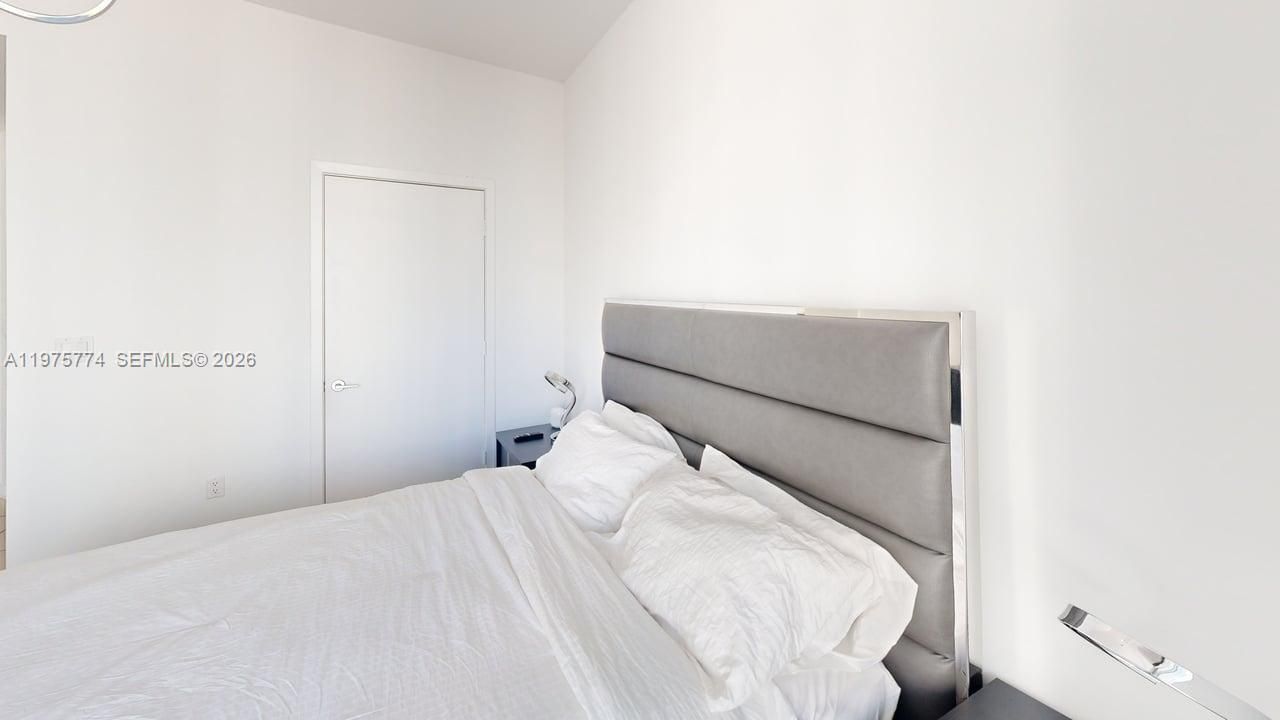 79 SW 12th St , Unit 2206-S, Miami, FL 33130 Photo