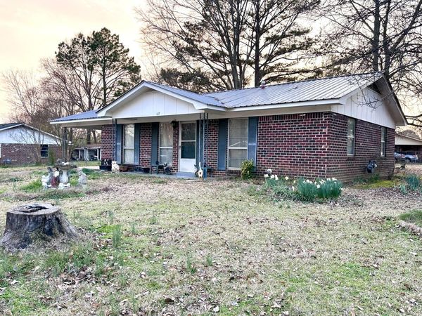 117 E Garrison, Tupelo, MS 38801