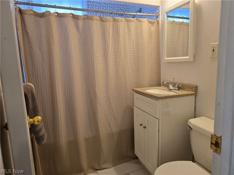 27 Grandmere Drive, Bedford, OH 44146 Photo 14