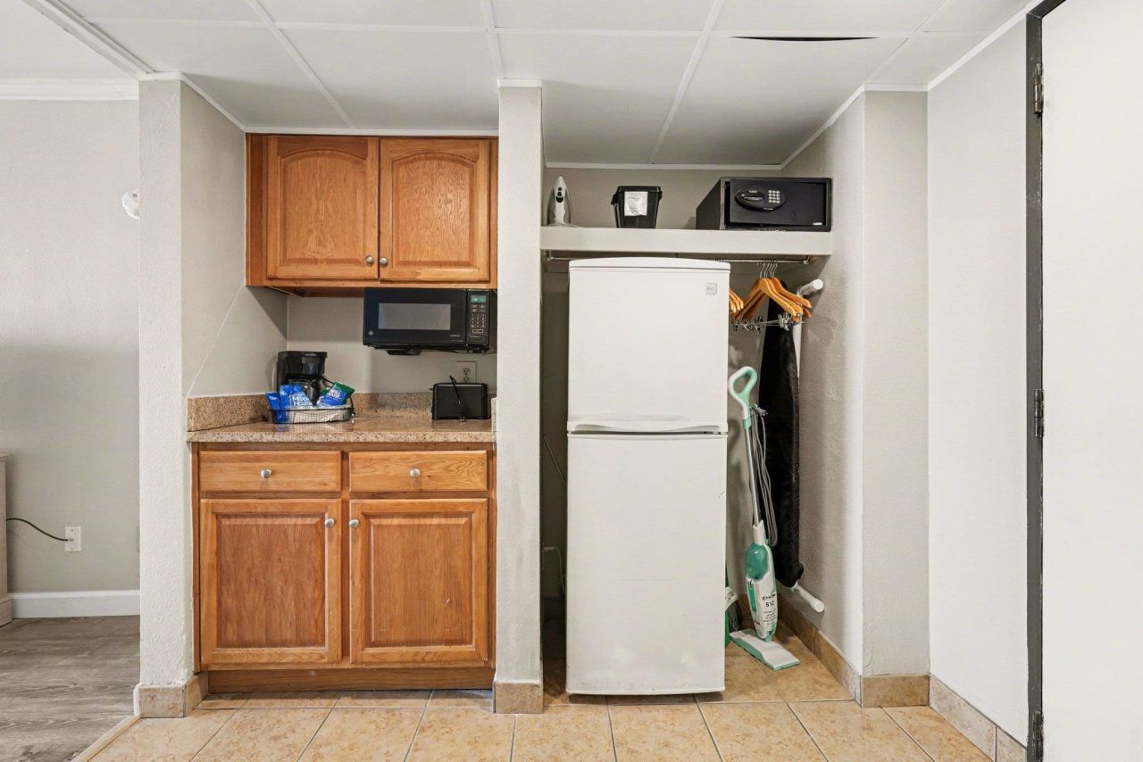 7100 N Ocean Blvd. Photo 10