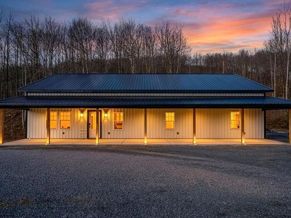 1073 Kanes Creek Road, Kingwood, WV 26537