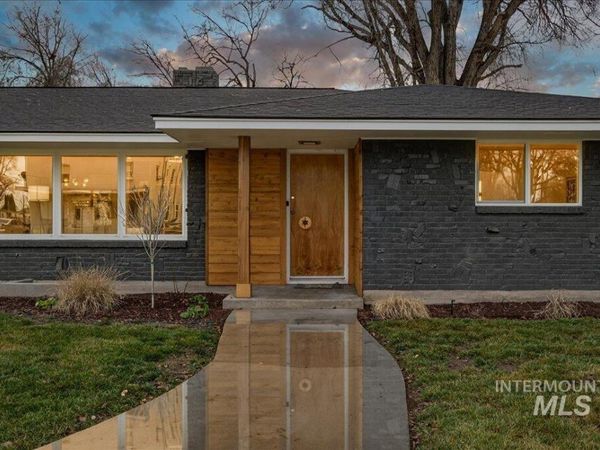 2220 S Indiana Ave, Caldwell, ID 83605