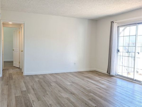 665 W Altadena, Unit 26, Altadena, CA 91001