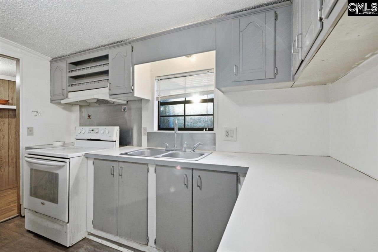 1400 Toms Creek Road  Photo 10