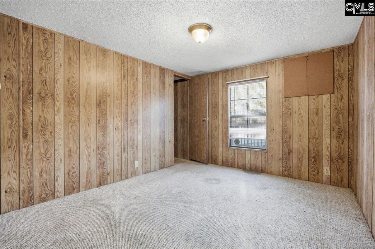 1400 Toms Creek Road  Photo 11