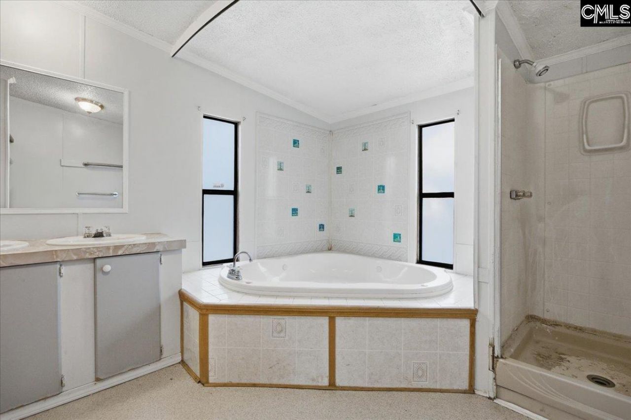 1400 Toms Creek Road  Photo 17