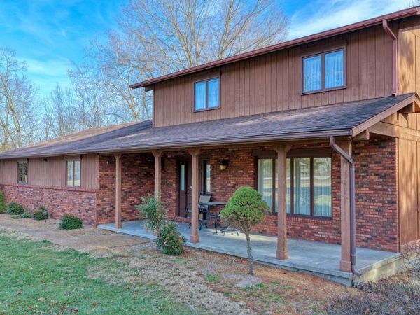 266 Brush Hill Road , Carbondale, IL 62901