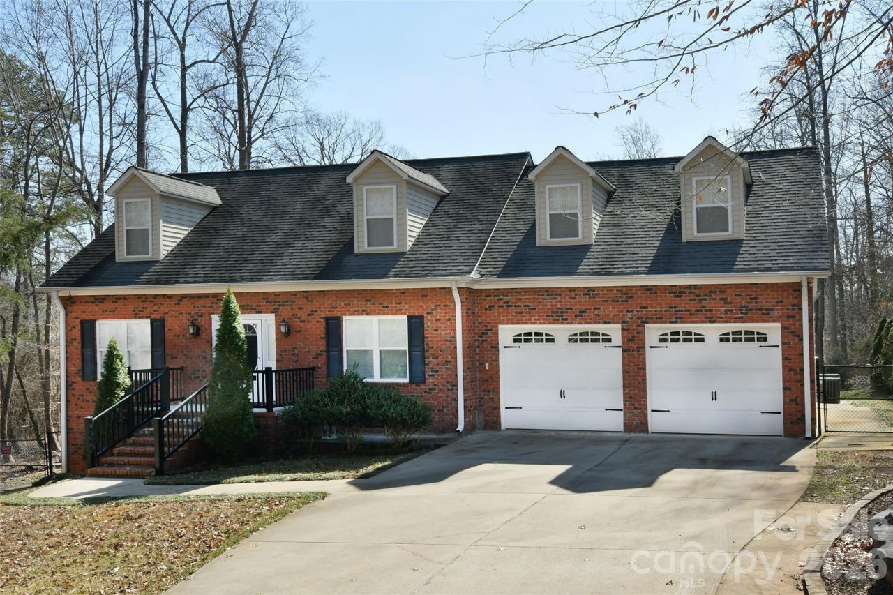 240 Montclair Drive, Advance, NC 27006 Main Photo