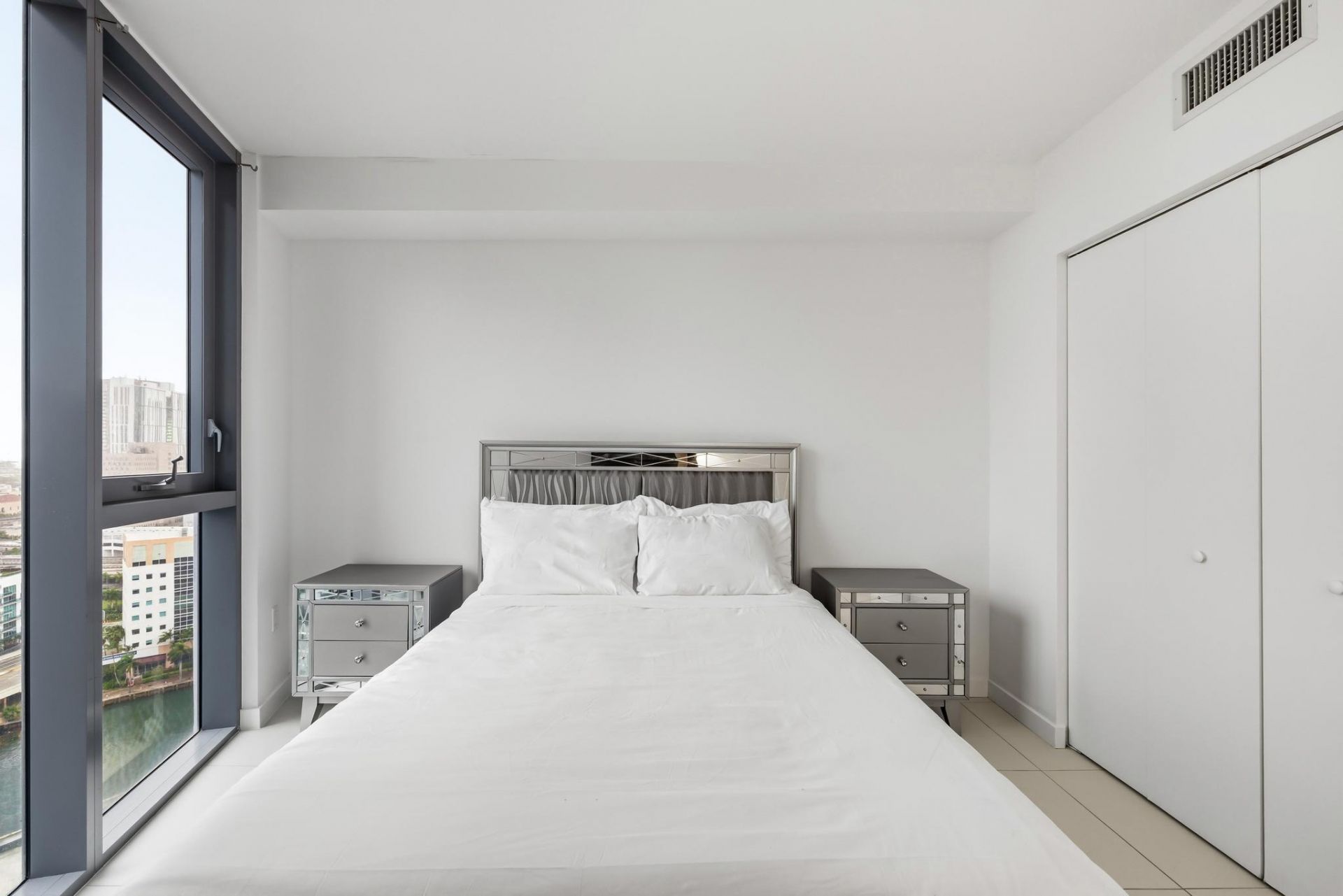 31 SE 6th Street, Unit 2601, Miami, FL 33131 Photo