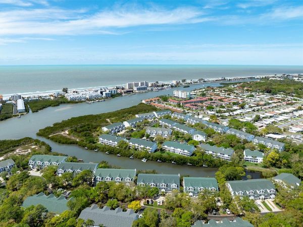 9936 INDIAN KEY TRAIL, Unit 22, SEMINOLE, FL 33776