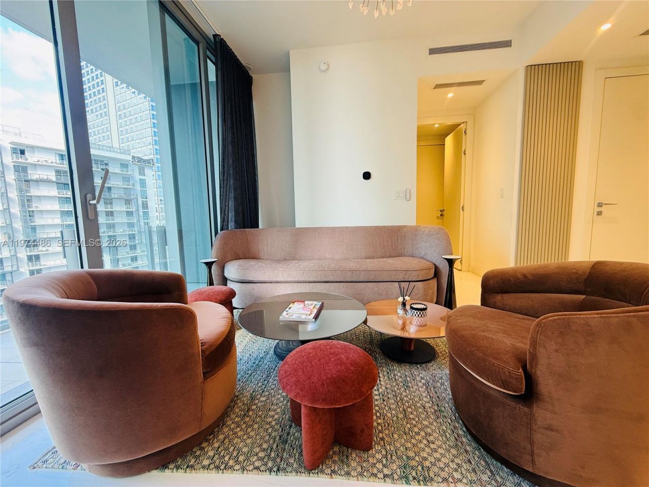 300 Biscayne Blvd Way , Unit 3908, Miami, FL 33131 Photo