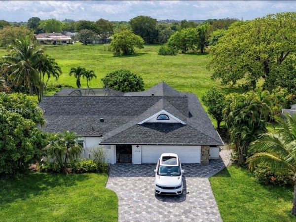 5706 Guava Dr , Tamarac, FL 33319