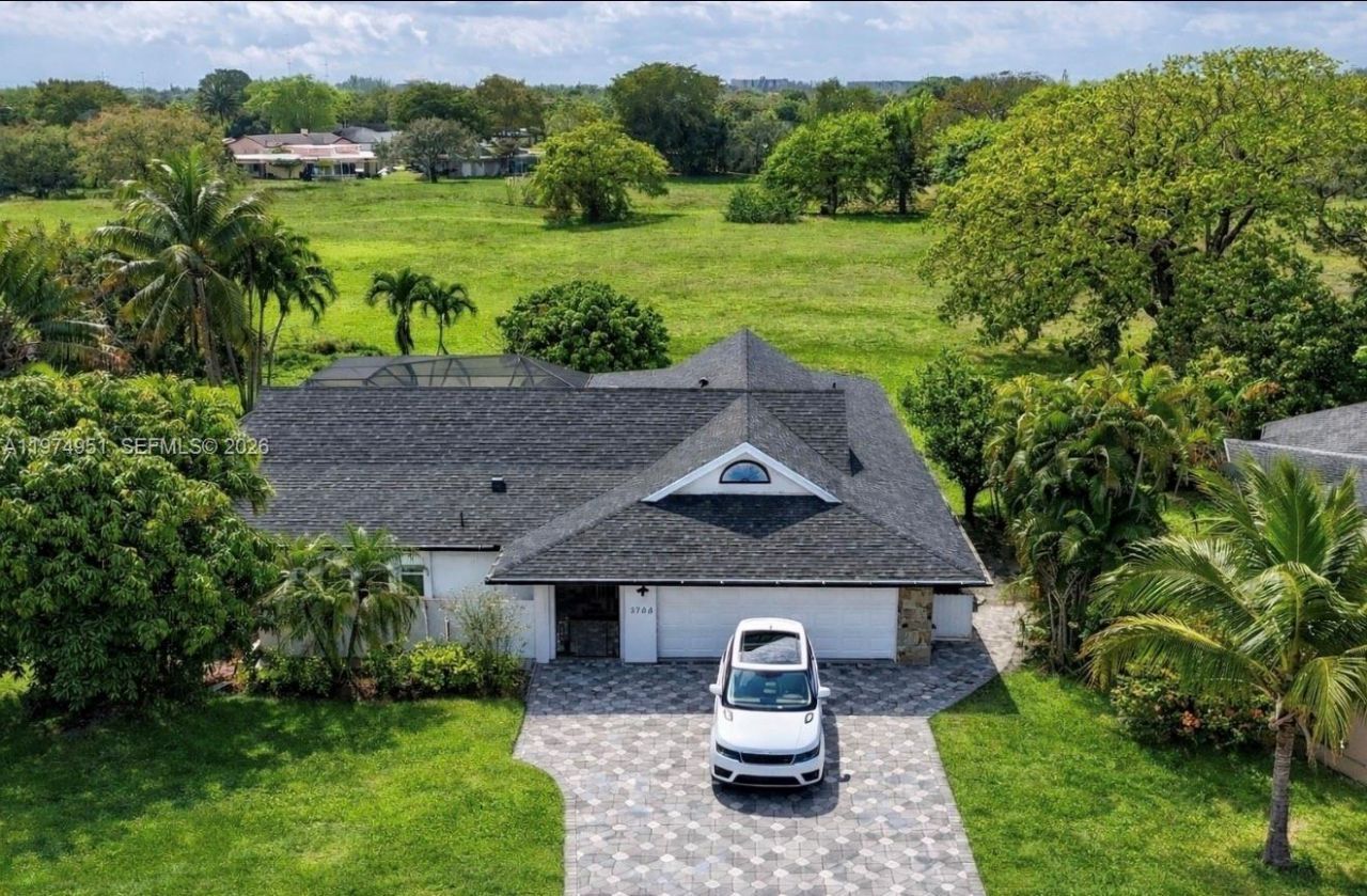 5706 Guava Dr, Tamarac, FL 33319 Photo