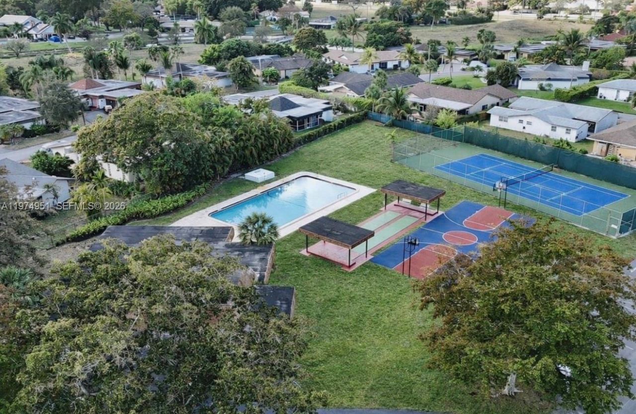 5706 Guava Dr, Tamarac, FL 33319 Photo