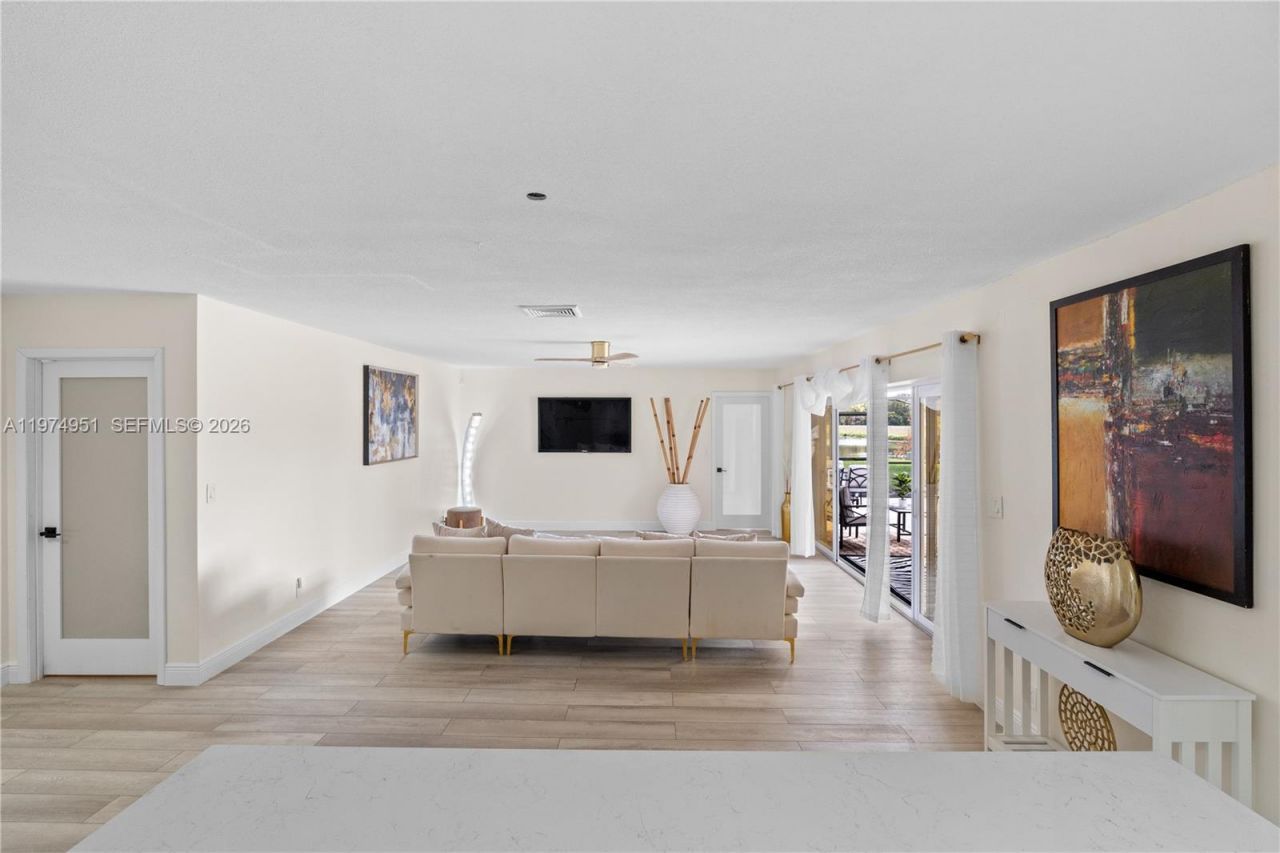 5706 Guava Dr, Tamarac, FL 33319 Photo