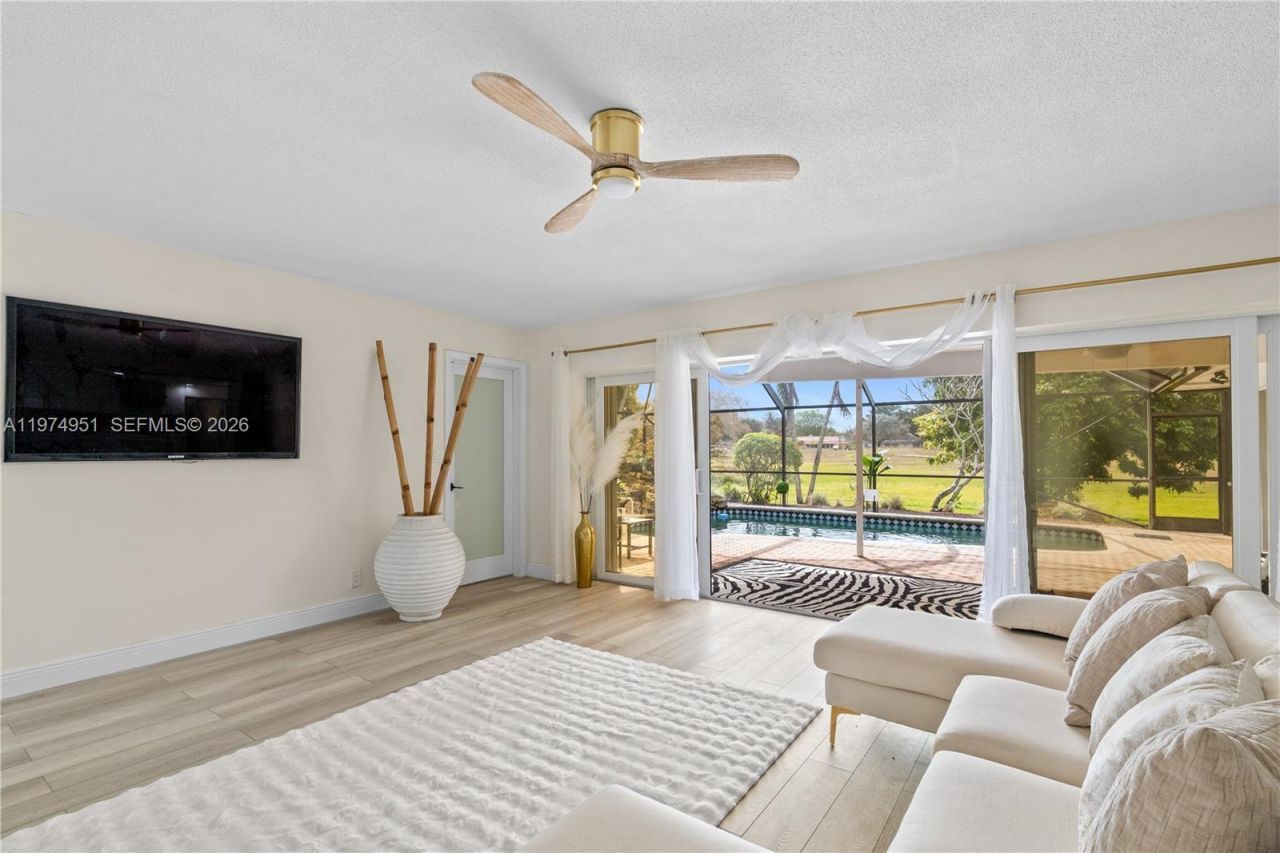 5706 Guava Dr, Tamarac, FL 33319 Photo