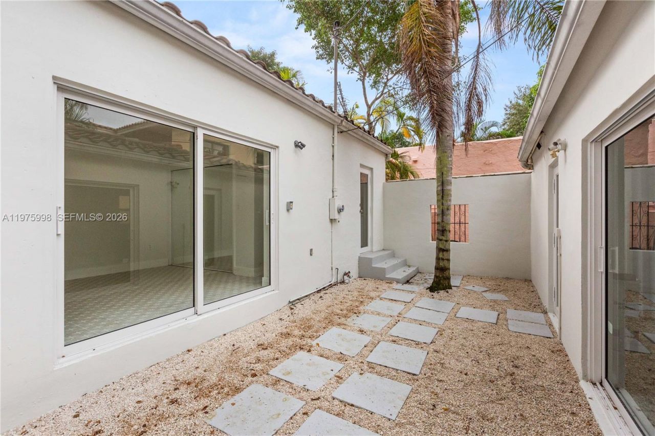 1222 Genoa St, Coral Gables, FL 33134 Photo