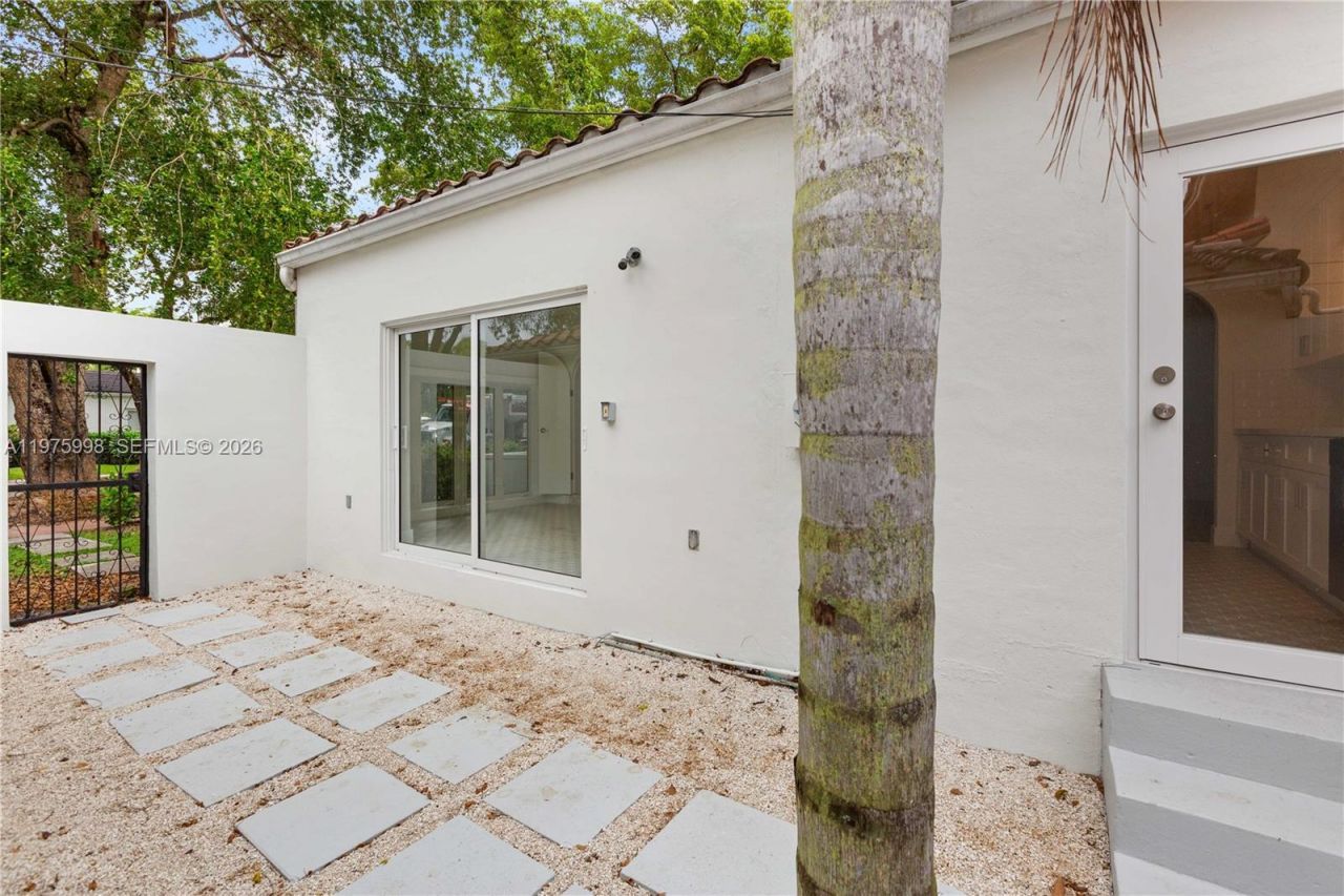 1222 Genoa St, Coral Gables, FL 33134 Photo