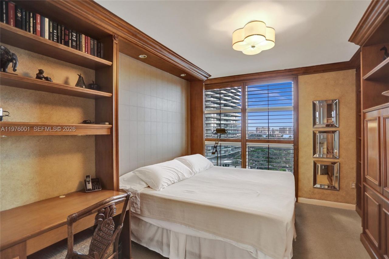 19111 Collins Ave , Unit 908, Sunny Isles Beach, FL 33160 Photo