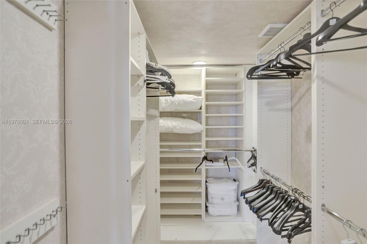 19111 Collins Ave , Unit 908, Sunny Isles Beach, FL 33160 Photo