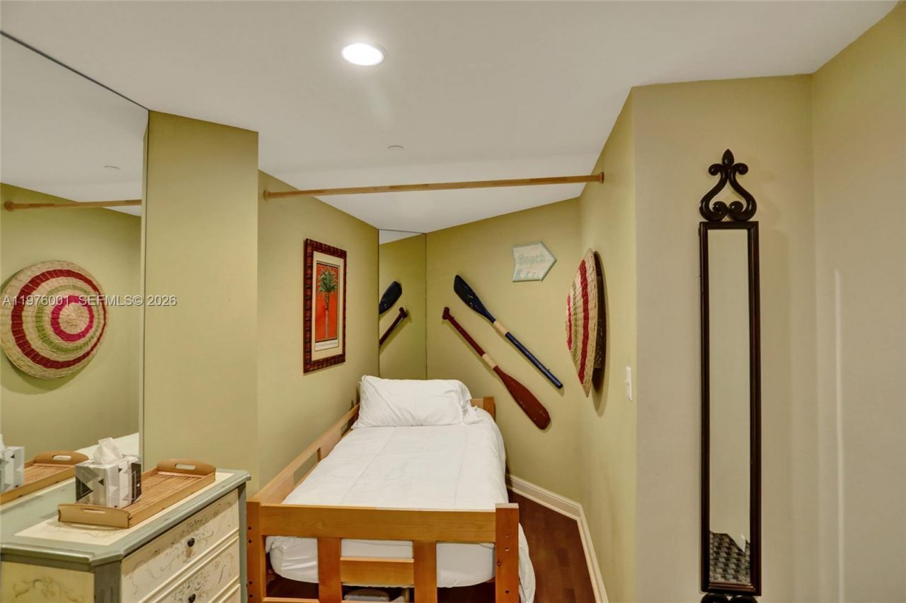 19111 Collins Ave , Unit 908, Sunny Isles Beach, FL 33160 Photo