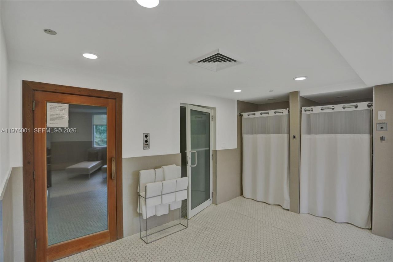 19111 Collins Ave , Unit 908, Sunny Isles Beach, FL 33160 Photo
