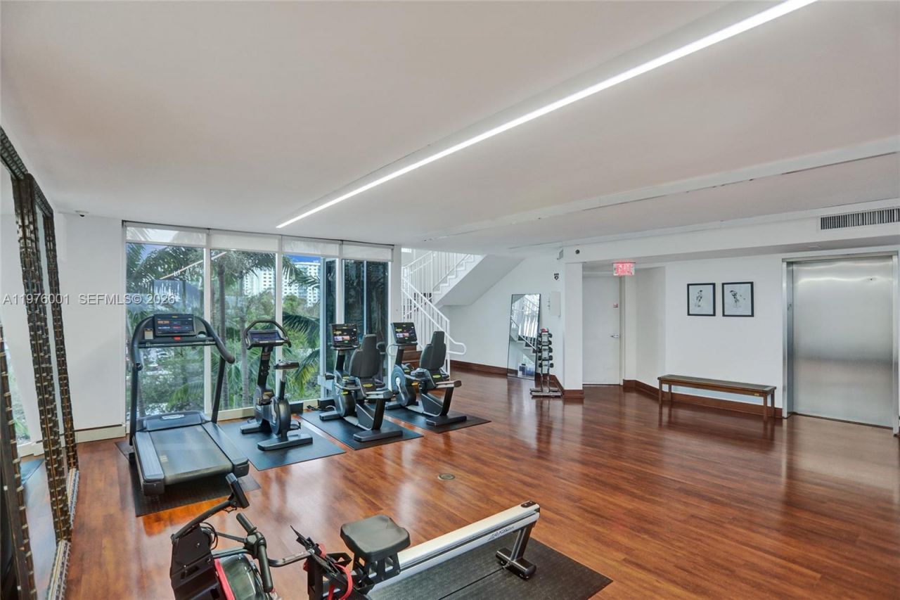 19111 Collins Ave , Unit 908, Sunny Isles Beach, FL 33160 Photo
