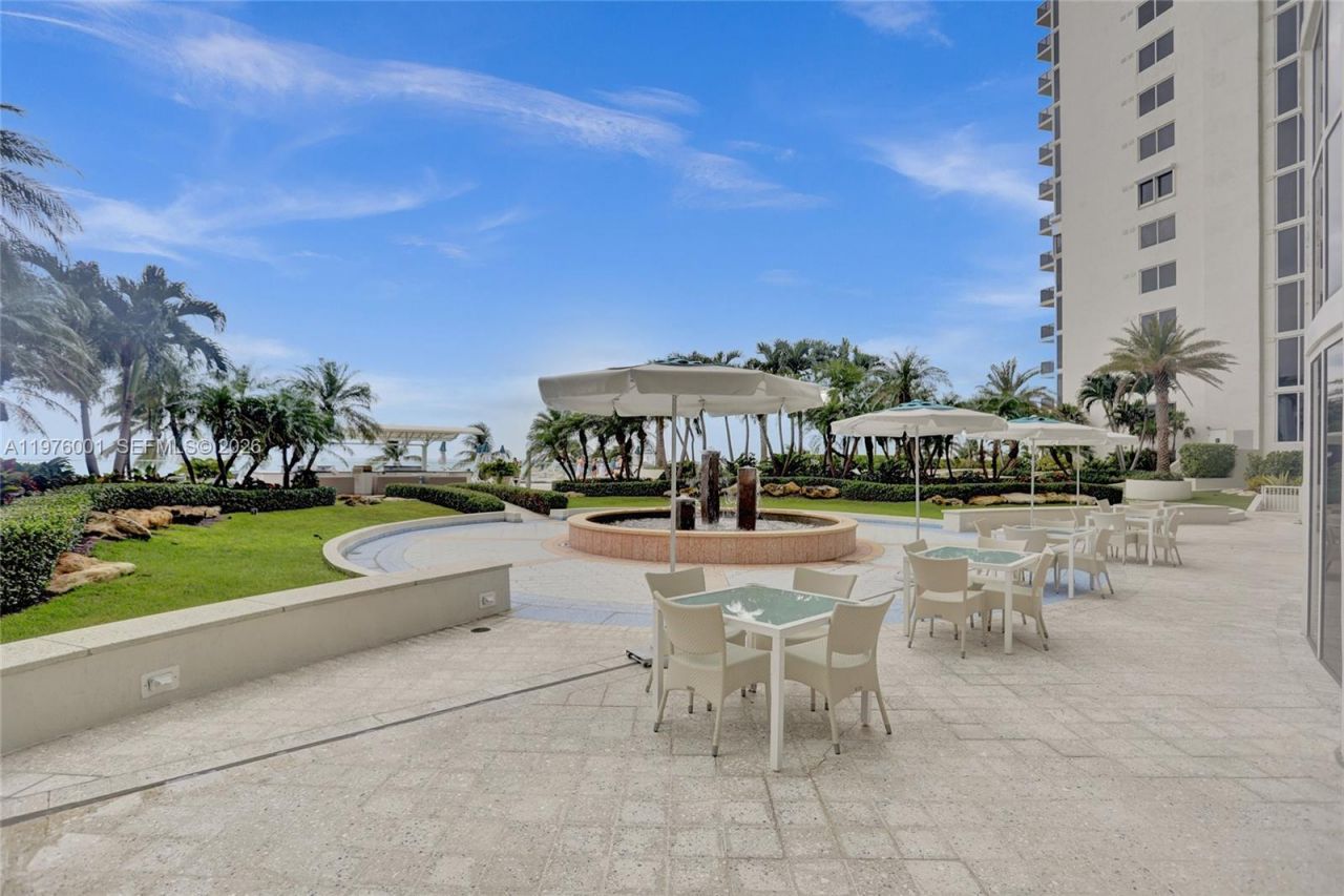 19111 Collins Ave , Unit 908, Sunny Isles Beach, FL 33160 Photo