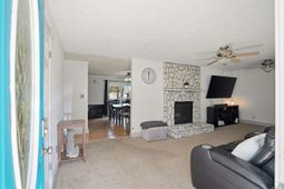 220 Crestwood Drive photo 4