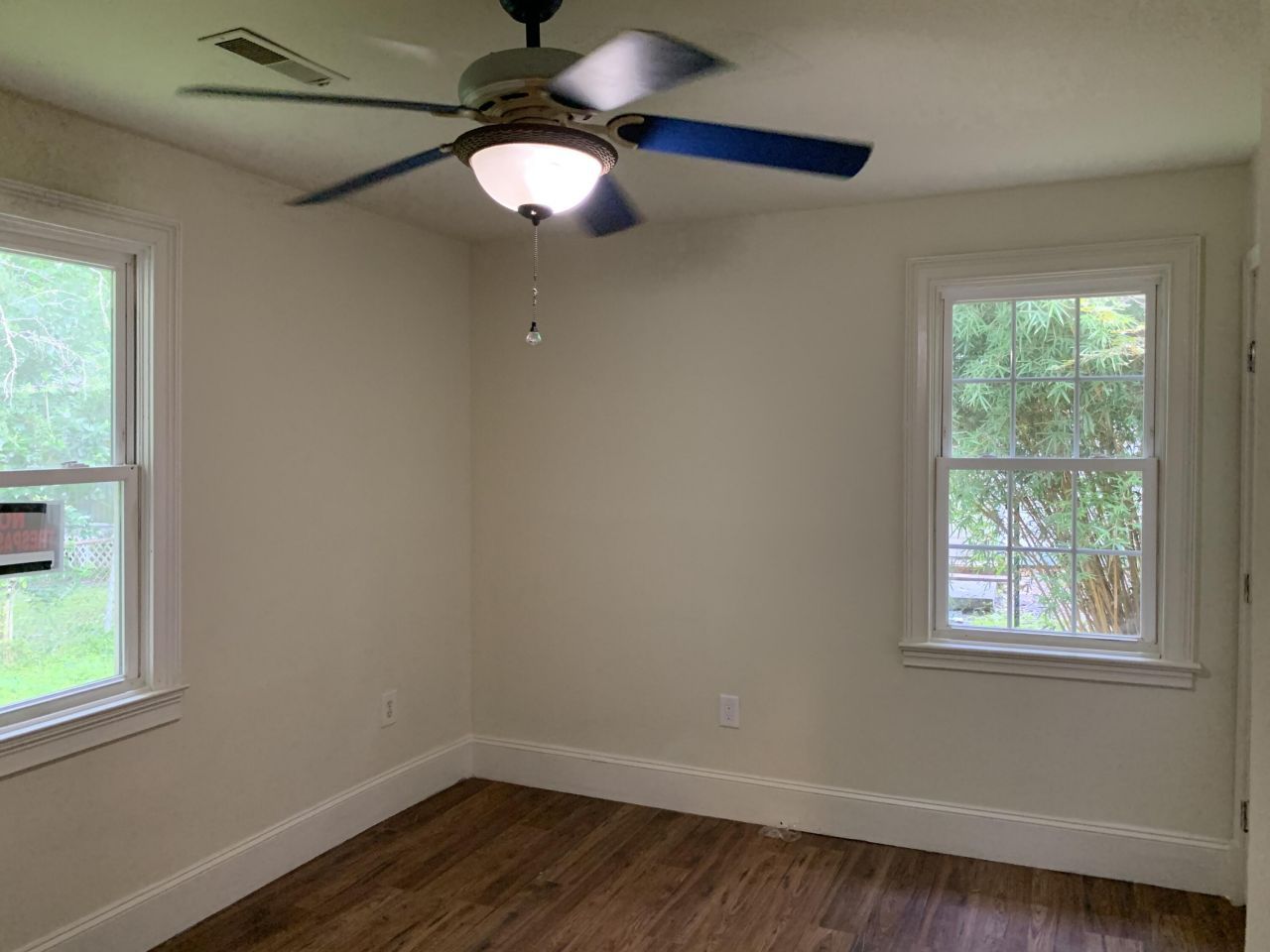 711 Locust Street Photo 16