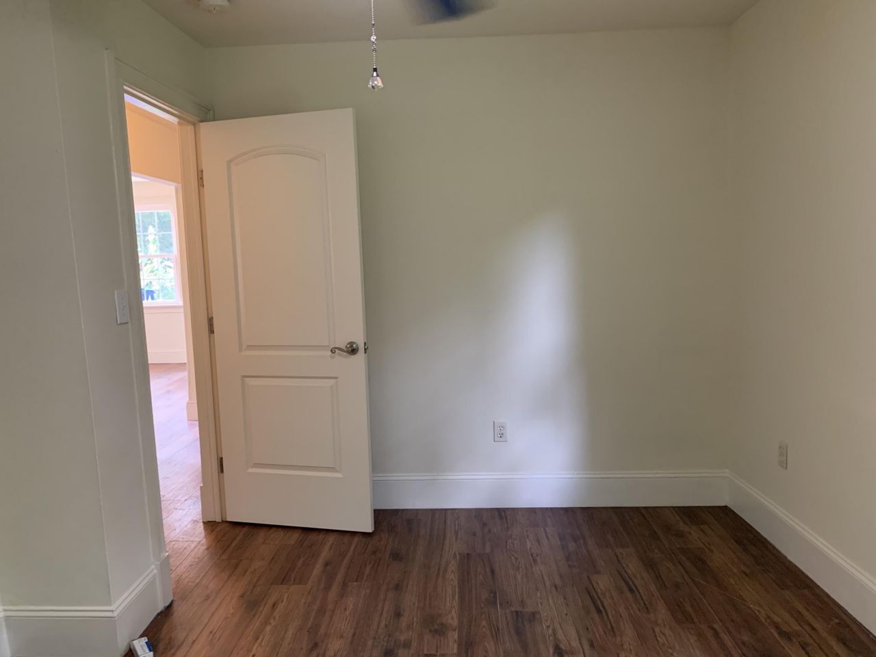 711 Locust Street Photo 5