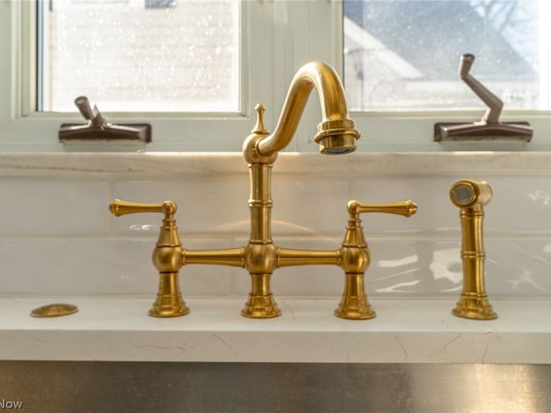 4041 W 229th Street, Fairview Park, OH 44126 Photo 11