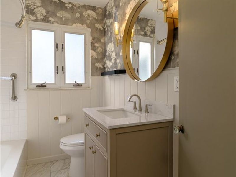 4041 W 229th Street, Fairview Park, OH 44126 Photo 14