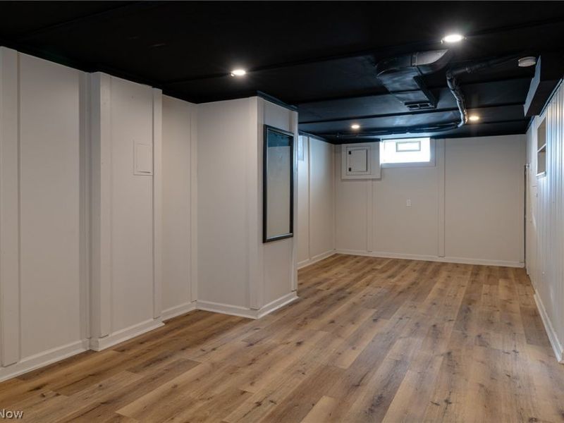 4041 W 229th Street, Fairview Park, OH 44126 Photo 22