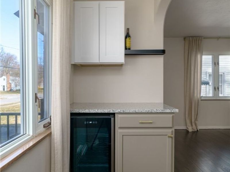 4041 W 229th Street, Fairview Park, OH 44126 Photo 3