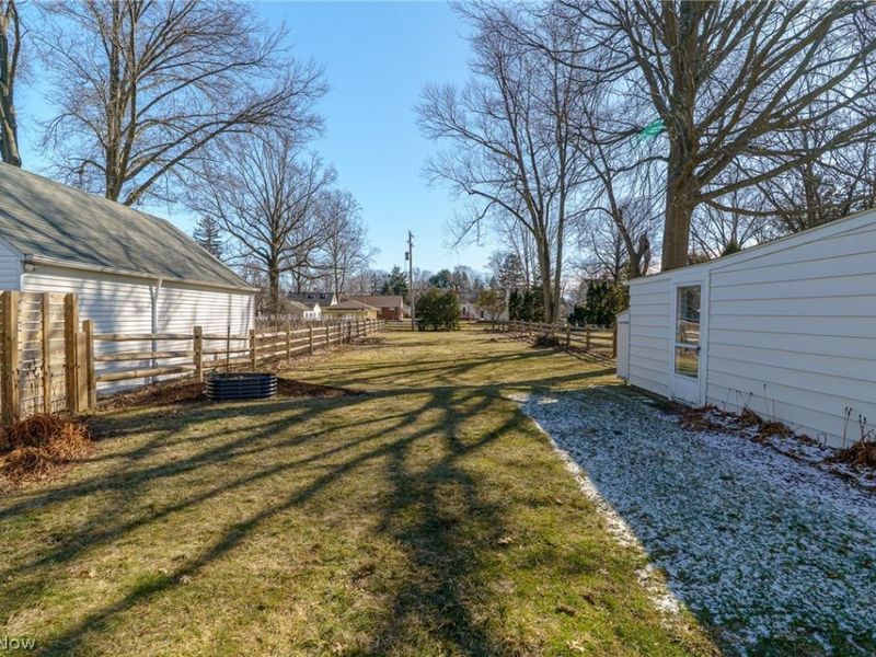 4041 W 229th Street, Fairview Park, OH 44126 Photo 34