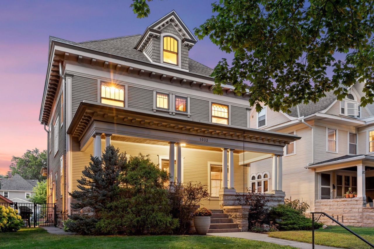 1033 Portland Avenue, Saint Paul, MN 55104 Main Photo