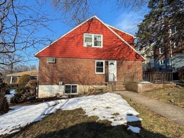 639 Oakdene Ave, Ridgefield, NJ 07657