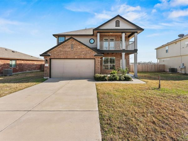 100 Serpentine LN, Jarrell, TX 76537